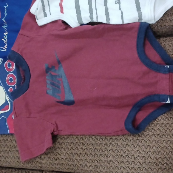 Name Brand 0-3 month clothing lot - Picture 6 of 13